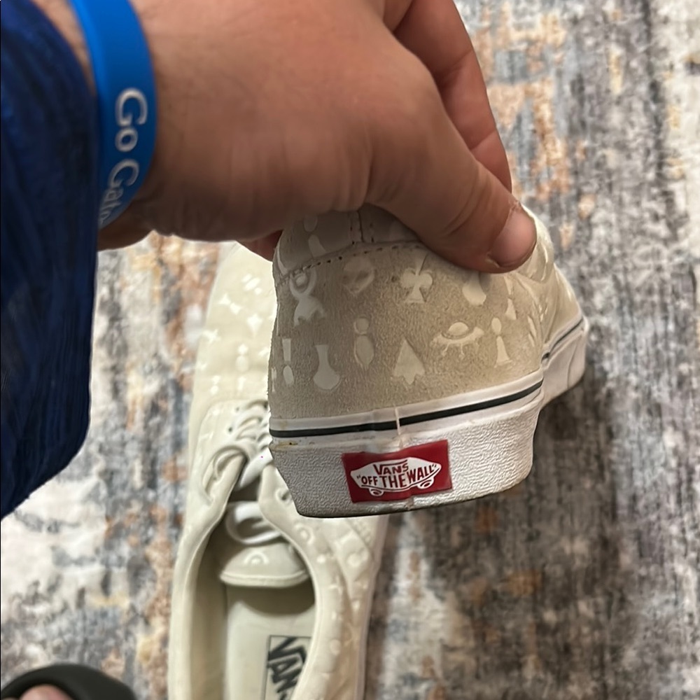 Vans Off-White Patterned Sneakers - image 5